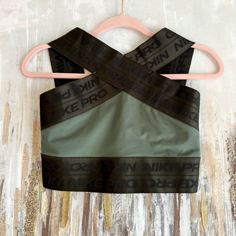 Nike Pro Tank - Picture 4 of 5